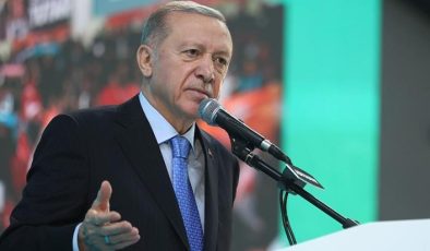 AK Parti programına saldırı! Erdoğan: Bir saldırgan yakalandı