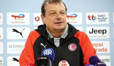 Ergin Ataman: En formda oyuncuları seçmeye çalıştık