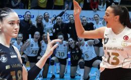 VakıfBank’ta Zeynep Sude Demirel, Eczacıbaşı’na duvar oldu! Zehra Güneş oynamadı