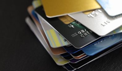 Kredi kartında makas açıldı! Faizler değişecek mi? Uzman isim kritik soruyu cevapladı